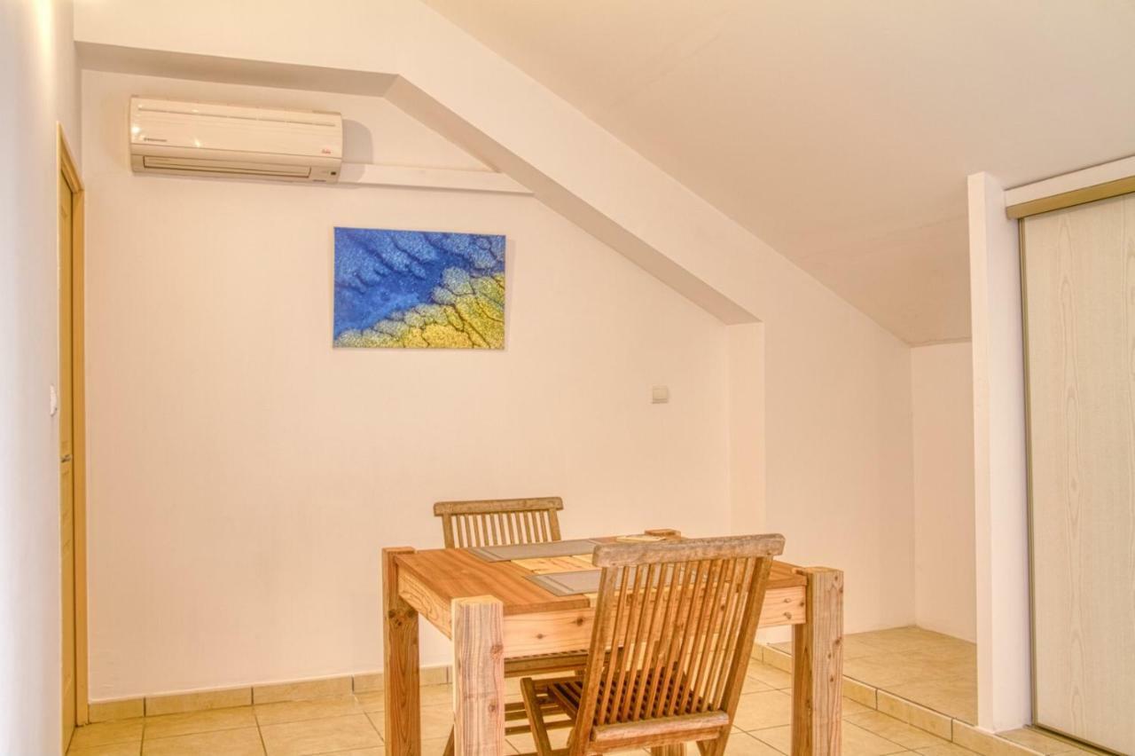 Apartamento Bakkasab St Gilles Saint-Gilles-les-Bains Exterior foto